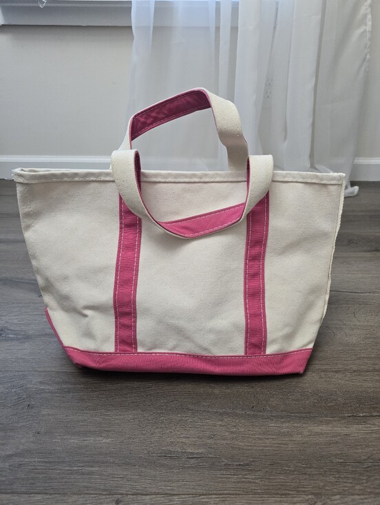 Handbags - L.L.Bean Boat and Tote bag in a medium size pink trim Fisherman Nautical Boat